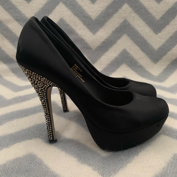 Steve Madden Black satin platform heels - Picture 4 of 8
